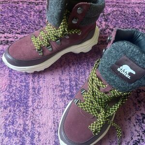 Sorel New.  Burgundy and Gray Lace-Up Waterproof Boot with Yellow-Green Laces.